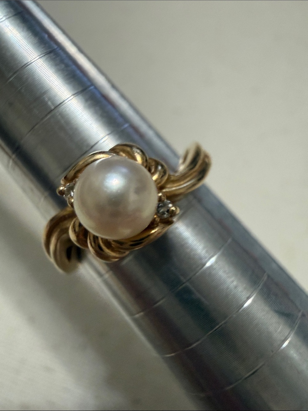 Stunning 14K Gold Swirl Ring W/Pearl & Diamond size 6 - Picture 3 of 17